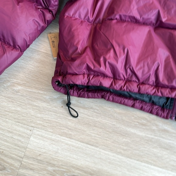 THE NORTH FACE
Women’s Nuptse Short Jacket size 2x & xl color boysenberry - Picture 10 of 10